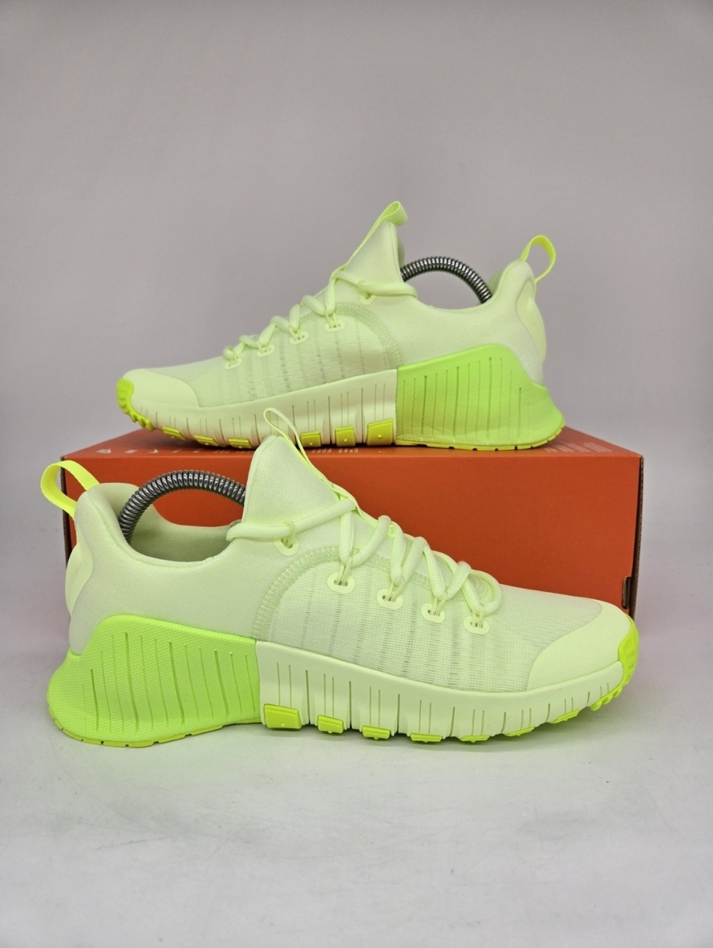 Nike Free Metcon 6 Barely Volt Glow White Women's Workout Shoes Size 8.5 New - Picture 3 of 8